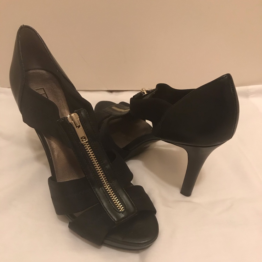 MODA black pumps